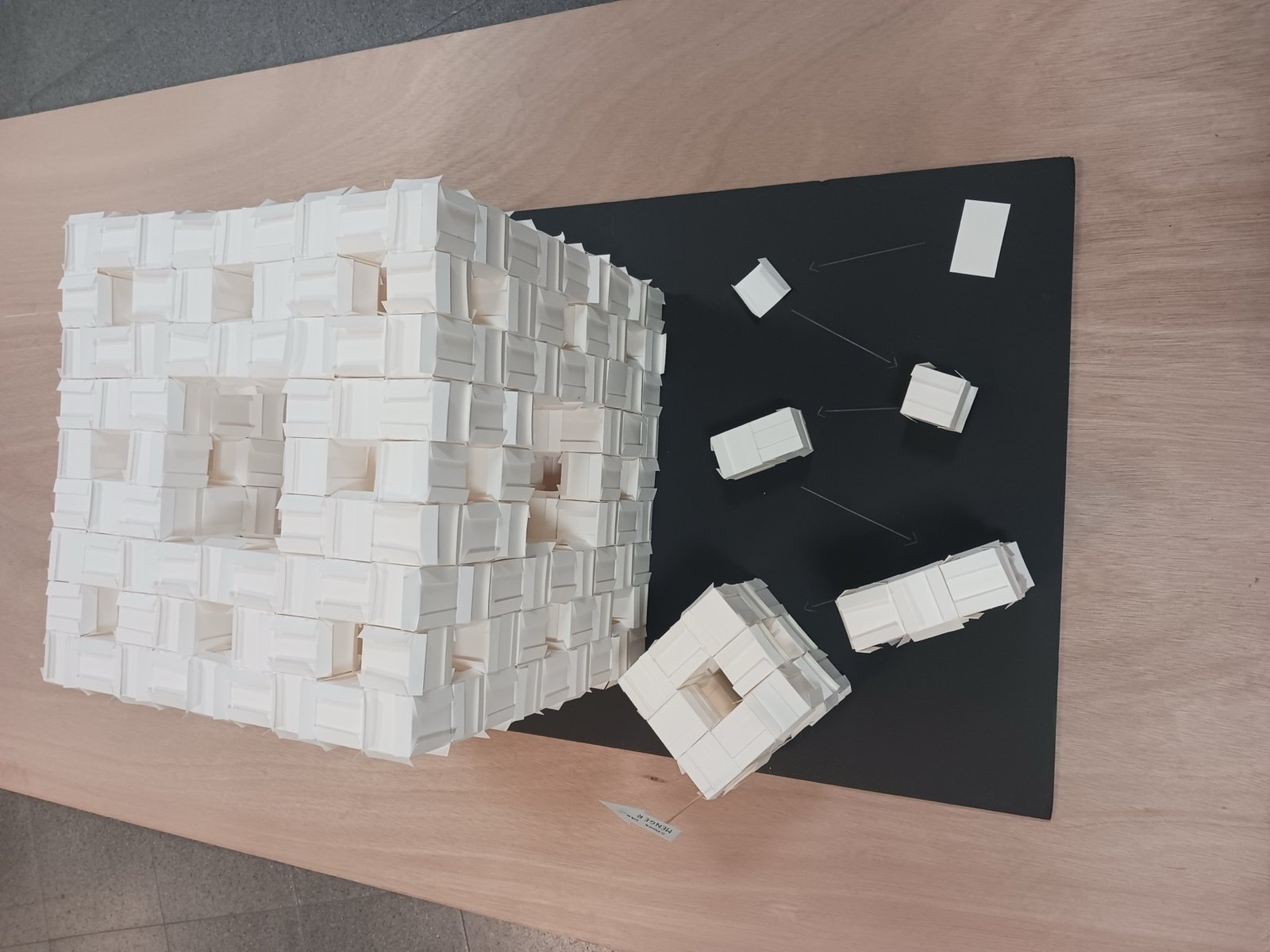 Papiersculptuur van Clara Pauwels en Marieke Wijnen, detail van de structuur
